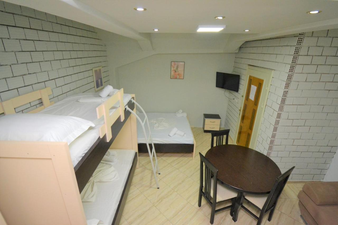 Jonian Central Condos Sarandë 외부 사진