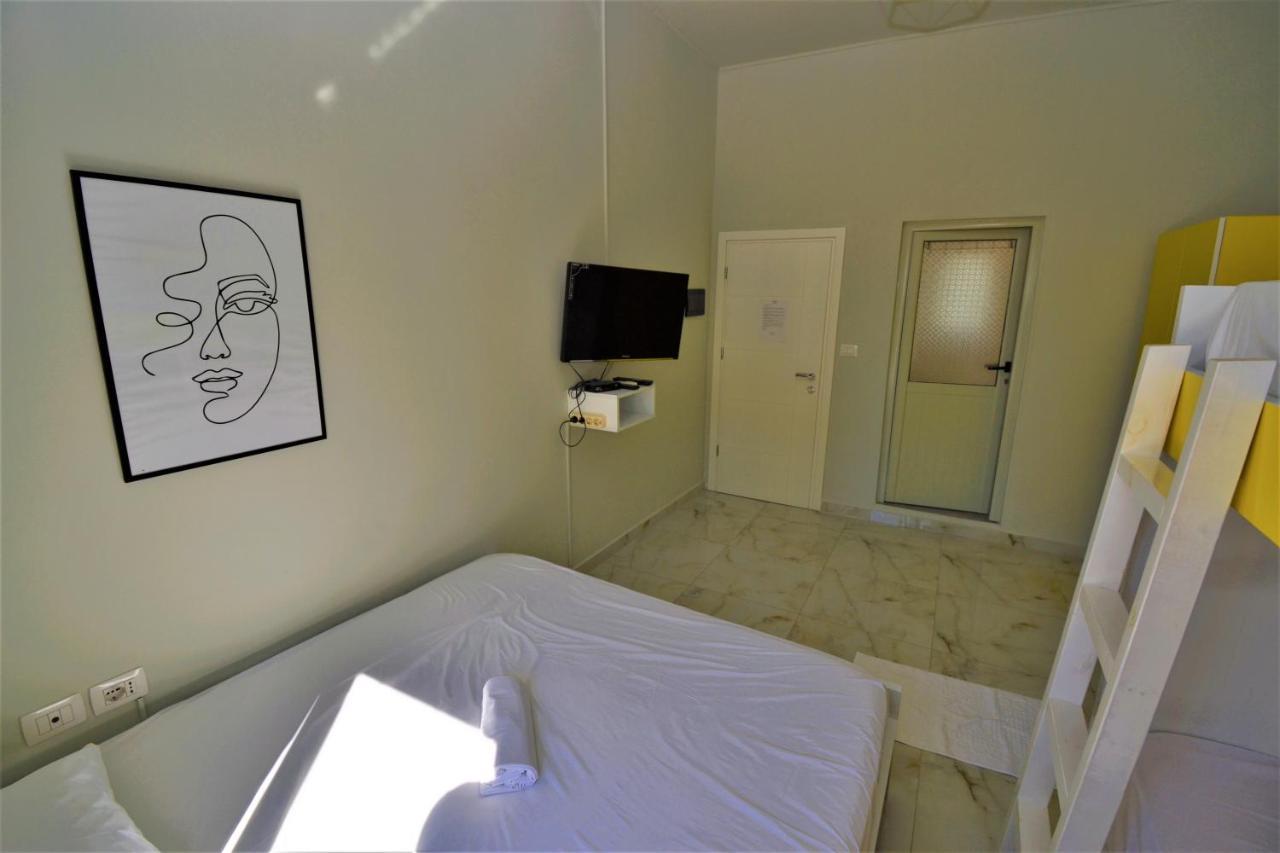 Jonian Central Condos Sarandë 외부 사진