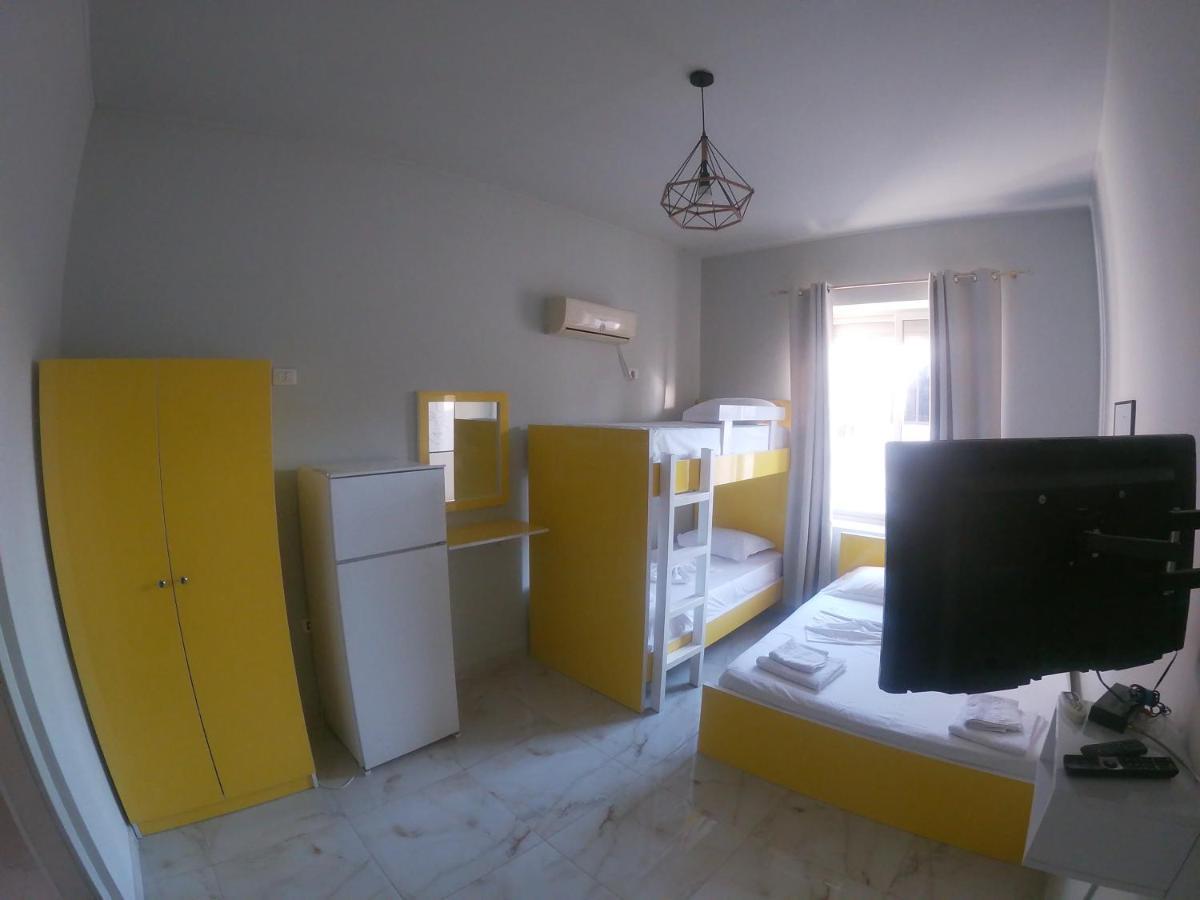 Jonian Central Condos Sarandë 외부 사진